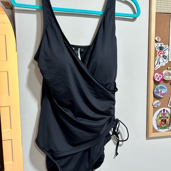 Nip Tuck Swim Black one piece Amanda v-neck Swimsuit - Picture 4 of 6